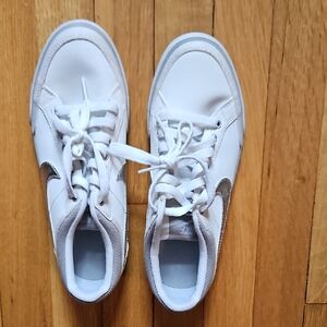 Nike Women's White and Gray Sneakers